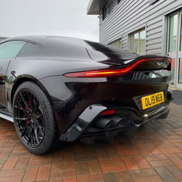 Sport Exhaust Tips/Tail Trim Set for 2018-on Aston Martin V8 Vantage - Image 6
