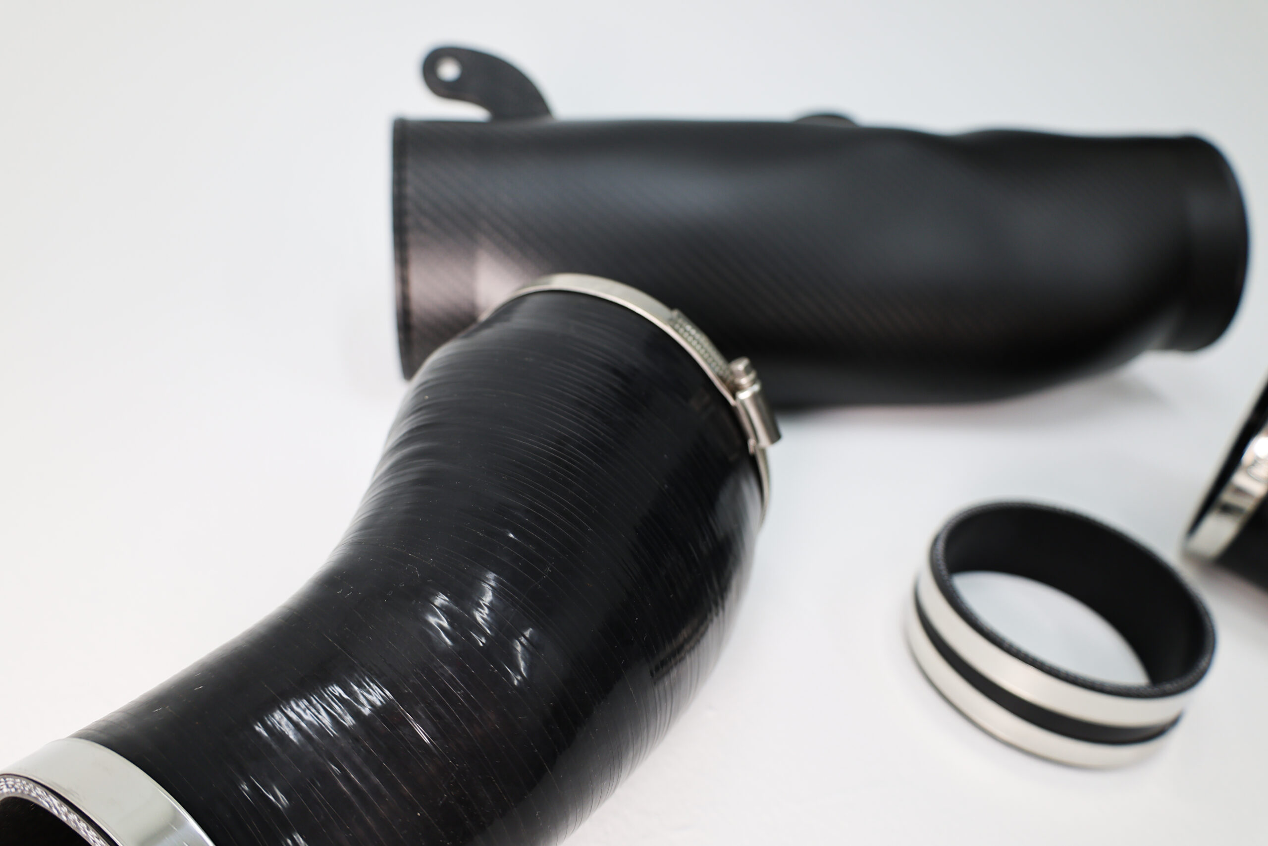 Land Rover Carbon Fiber Intake Center Section - Image 2