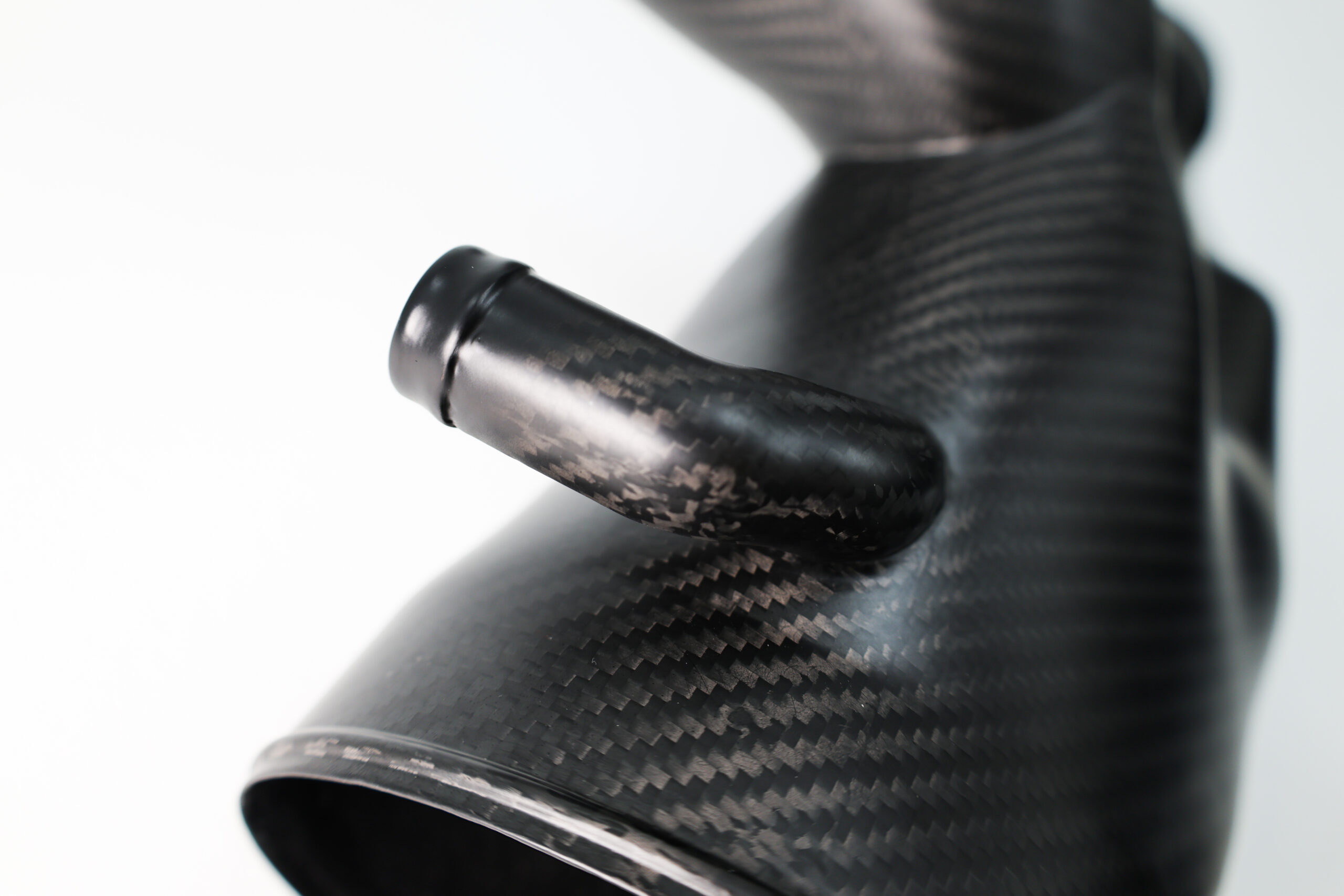 Land Rover Carbon Fiber Intake Center Section - Image 3